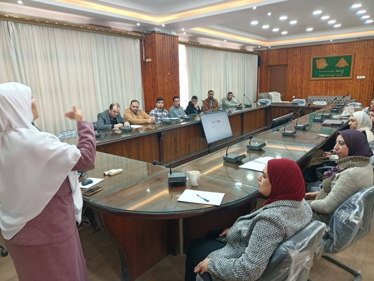 نظمت كلية الهندسة ببنها، بالتعاون مع الوحدة المركزية للتخطيط الاستراتيجي بجامعة بنها، ورشة عمل “المتابعة الإلكترونية لمؤشرات أداء الخطة الاستراتيجية”